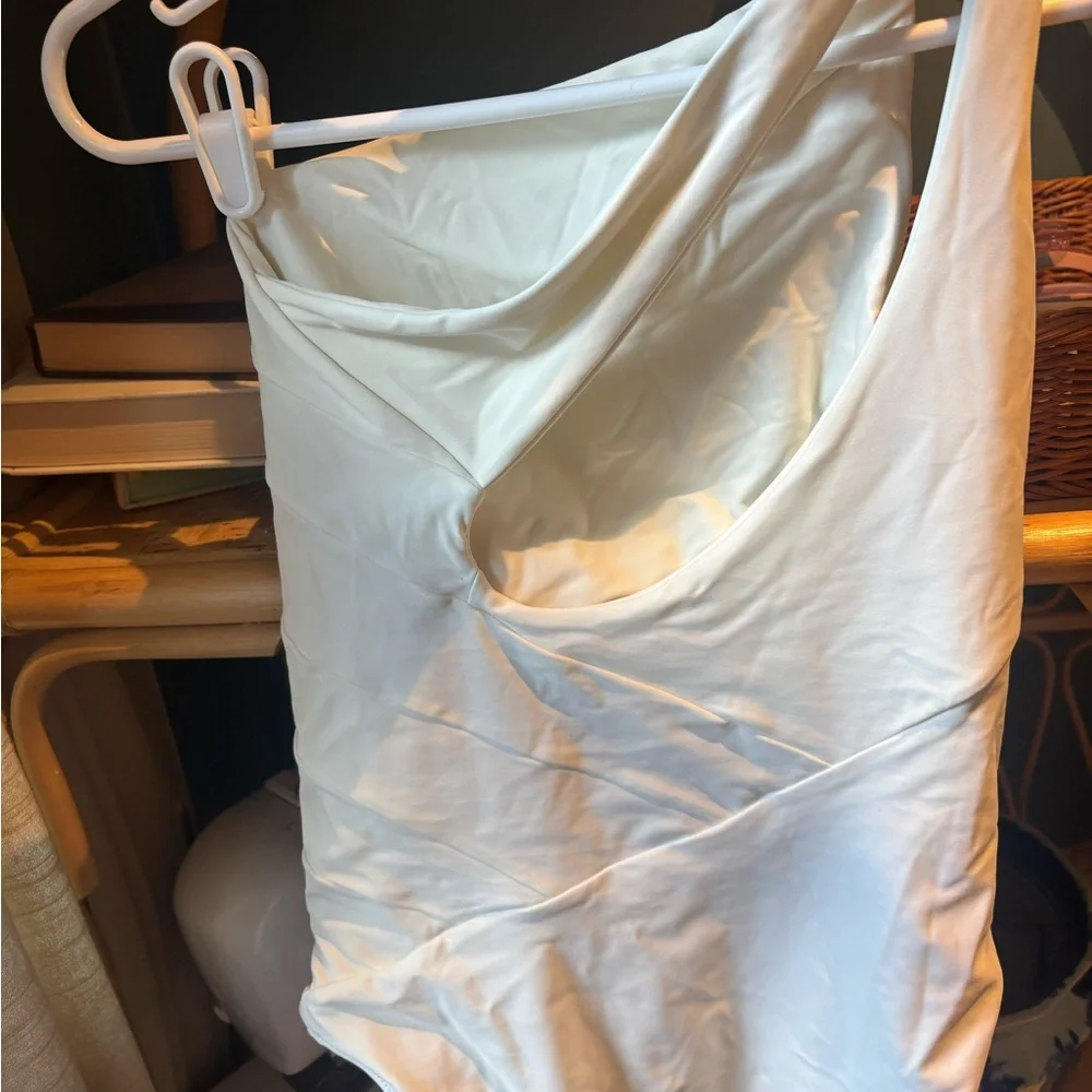 Summersalt Sidestroke Whitr One-Shoulder Women's Swimsuit - Picture 4 of 6